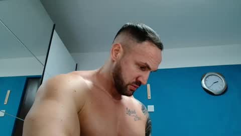Snapshot of tridentmuscles chatting on February 11, 12:37 pm tridentmuscles online show from February 11, 12:37 pm