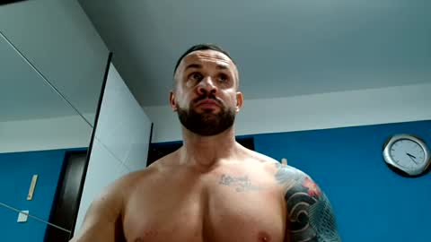 Snapshot of tridentmuscles chatting on February 3, 2:24 pm tridentmuscles online show from February 3, 2:24 pm