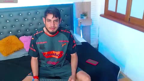 triibilin online show from January 7, 8:36 pm