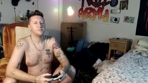 trillnonymau5 online show from December 17, 10:11 pm