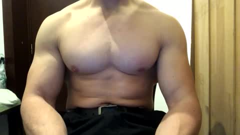 Troncq online show from March 18, 7:50 pm