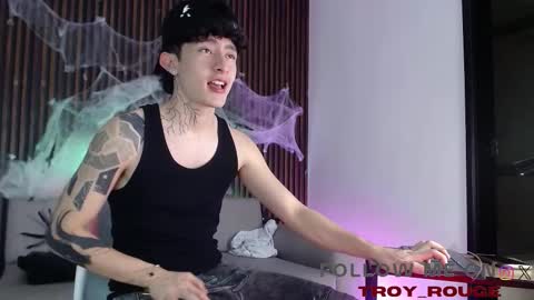 Troy online show from October 22, 9:18 pm