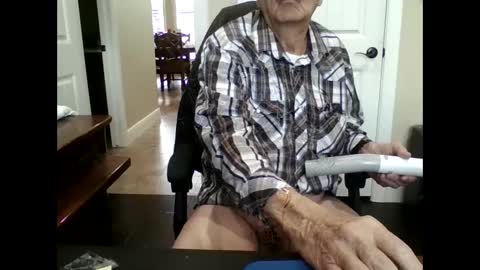 Snapshot of trucker11 chatting on December 24, 3:26 pm chuck trucker- skp online show from December 24, 3:26 pm