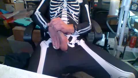 Snapshot of truk1976 chatting on October 21, 3:37 pm truk1976 online show from October 21, 3:37 pm