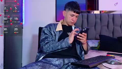 Mr Daren online show from September 8, 4:39 pm