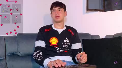 Mr Daren online show from October 15, 6:04 pm