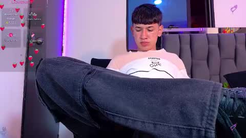 Mr Daren online show from September 11, 5:01 pm