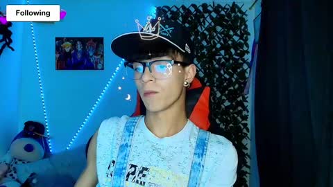 Snapshot of twink_sebas_ chatting on February 18, 5:09 am Bad boy sebastian online show from February 18, 5:09 am
