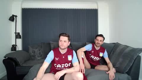 Snapshot of twotwinkhusbands chatting on October 6, 10:14 pm RyanRowan online show from October 6, 10:14 pm