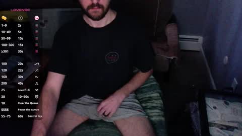 tyler4478 online show from December 18, 6:04 pm