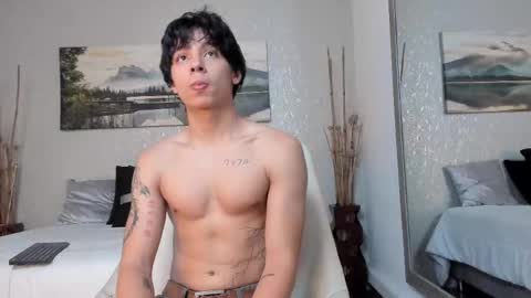 Snapshot of tyler_durtenn chatting on September 18, 4:58 am Tyler online show from September 18, 4:58 am
