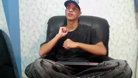 Tyler Rodriguez online show from February 5, 1:18 pm