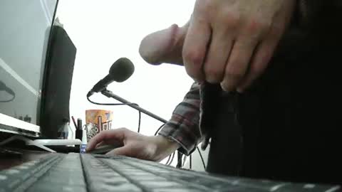Snapshot of ulises757 chatting on October 27, 4:59 am ulises757 online show from October 27, 4:59 am