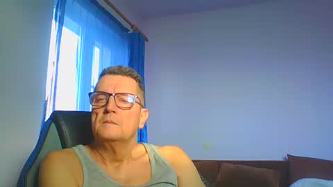 ulmeni4 online show from January 16, 8:33 am