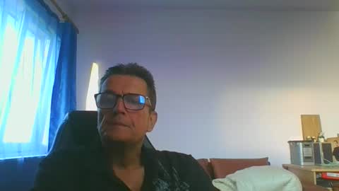 ulmeni4 online show from October 17, 2:43 pm