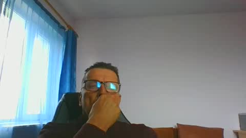 ulmeni4 online show from December 3, 9:31 am