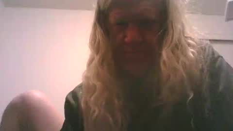 umbrado online show from October 23, 1:14 pm