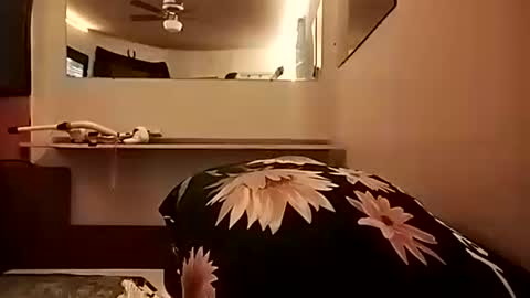 uniquepleasure12564 online show from February 1, 8:08 am