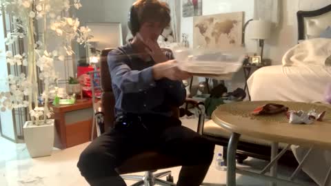 Stepbro online show from February 1, 9:08 pm