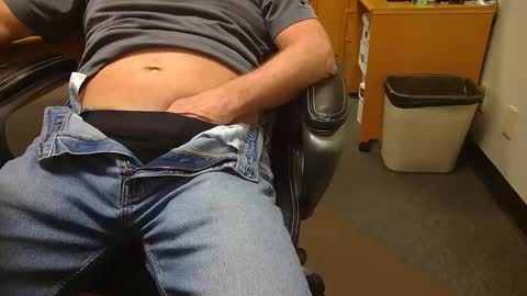 useemie online show from March 25, 6:34 pm