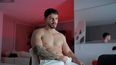 valenthinoking online show from December 17, 5:25 am