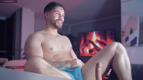 valenthinoking online show from February 3, 6:22 am