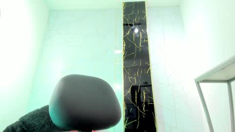 VALENTIN  online show from April 23, 3:33 am