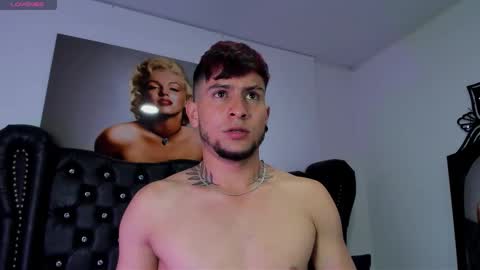 Manuel online show from December 17, 11:00 pm