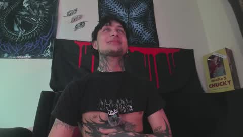 david guzman i model independenthelp me with a thumbs up online show from September 23, 2:11 am