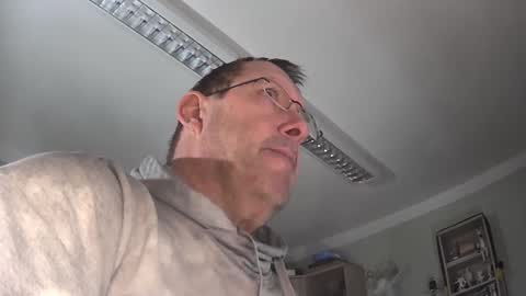 vapinghans online show from January 12, 5:45 am