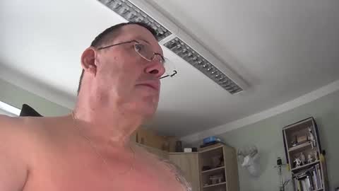 vapinghans online show from January 25, 8:21 am