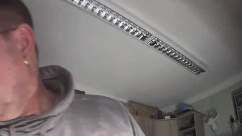 vapinghans online show from December 8, 6:39 pm