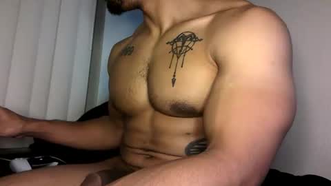 Vegas Love online show from November 20, 8:35 am