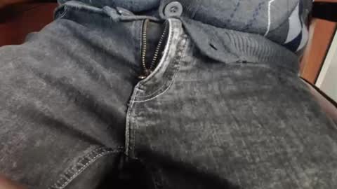 Erik online show from December 4, 8:45 am