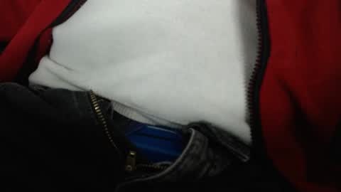 Erik online show from February 18, 3:43 pm