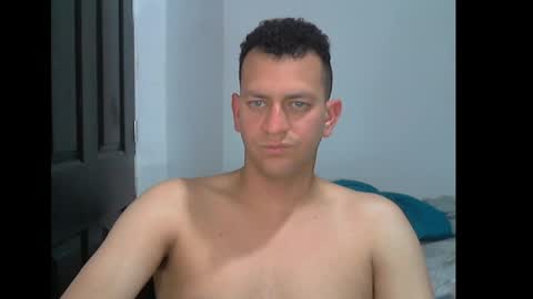 victormanuelq_1 online show from March 17, 8:44 pm