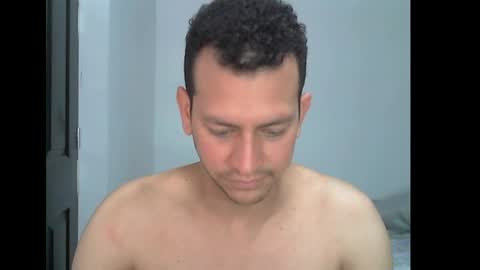 victormanuelq_1 online show from March 13, 3:19 pm