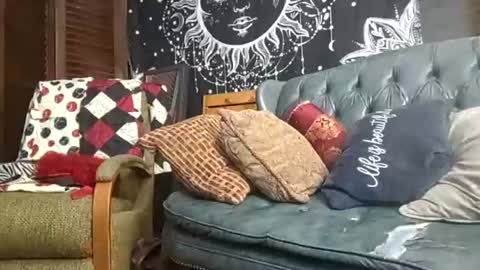 victoryyisours online show from October 29, 8:06 am