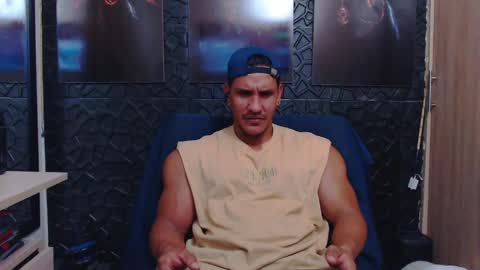 Viktor Herrera online show from April 17, 4:59 am