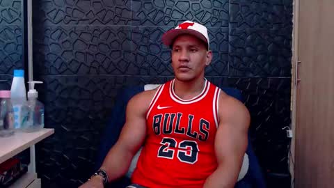 Viktor Herrera online show from February 11, 4:56 pm