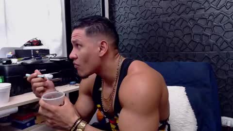 Viktor Herrera online show from February 28, 5:59 pm