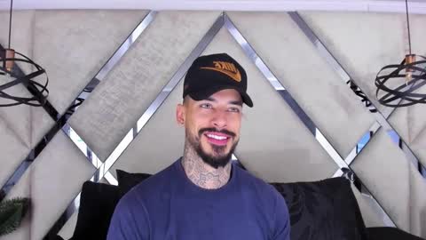 ---Vinzen--- online show from November 8, 4:26 am