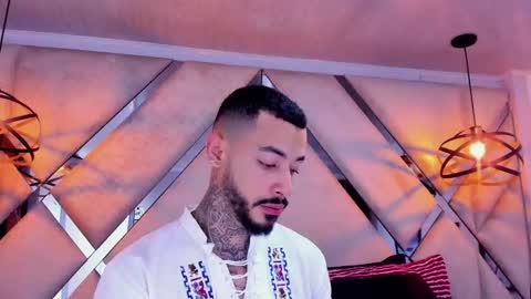 ---Vinzen--- online show from February 23, 3:30 am