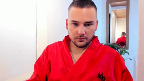 Vito Ferrer online show from February 16, 12:21 pm