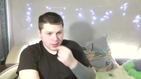 Snapshot of volshebnik_130 chatting on January 16, 6:16 pm Volshebnik1302 online show from January 16, 6:16 pm