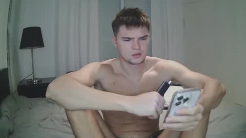 Snapshot of vouvoucouple chatting on December 3, 6:28 pm Tim online show from December 3, 6:28 pm