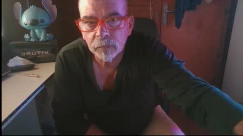 oscar online show from September 27, 6:50 pm