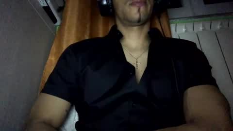 ghhhgh online show from January 1, 8:37 pm