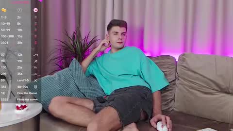 Walt Enjoy online show from December 12, 6:53 pm