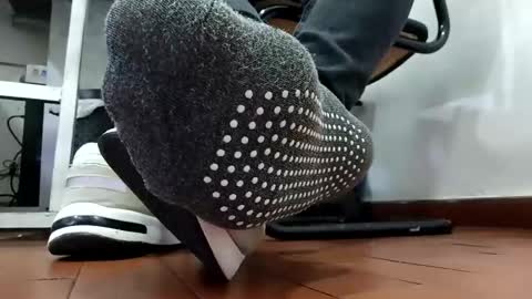 Snapshot of waltherfeet_ chatting on October 21, 8:34 pm WaltherFeet online show from October 21, 8:34 pm